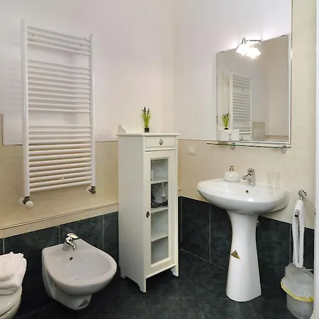 Apartament The Charm